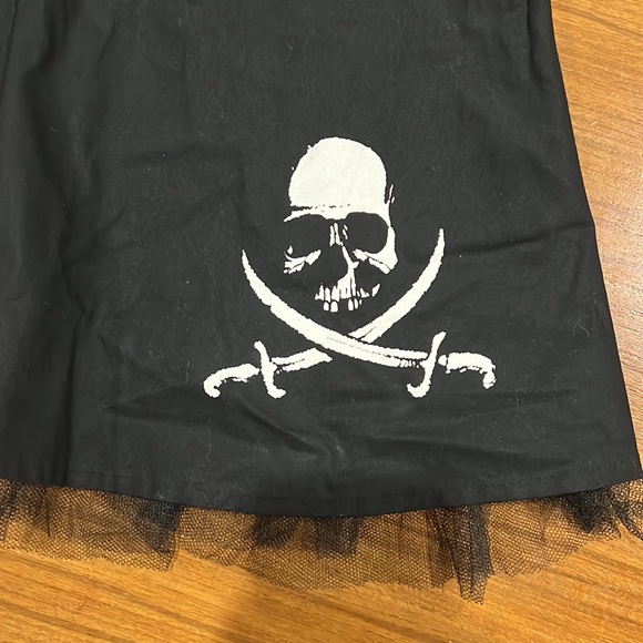 Skull and Crossbones Pleated Miniskirt, lace ruffle, punk rock goth size 8 H&M - Picture 2 of 10